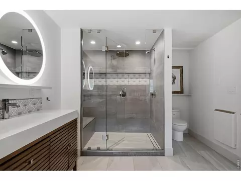 Bath - 725 Timber Ln, Boulder, CO 80304 photo 3 of 3