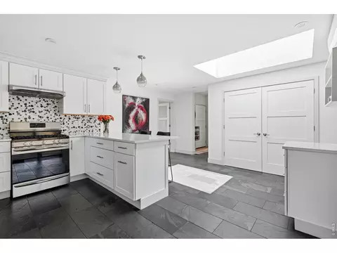 Kitchen - 725 Timber Ln, Boulder, CO 80304 photo 3 of 3