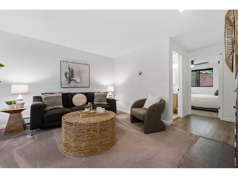 Living - 910 Portland Pl UNIT 2, Boulder, CO 80304 photo 2 of 2