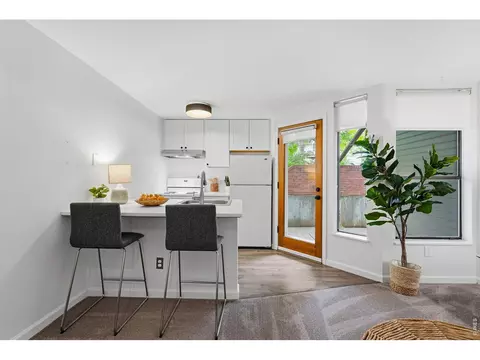 Kitchen - 910 Portland Pl UNIT 2, Boulder, CO 80304 photo 1 of 2