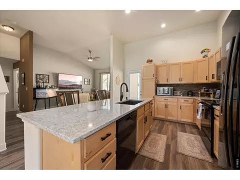2584 Grizzly Pl, Johnstown, CO 80534