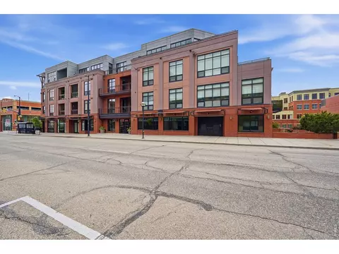 Exterior - 1360 Walnut St # 202, Boulder, CO 80302 photo 4 of 4