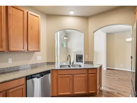 Kitchen - 801 Evening Breeze Dr #40, Berthoud, CO 80513 photo 2 of 3