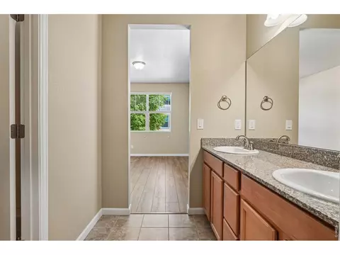 Bath - 801 Evening Breeze Dr #40, Berthoud, CO 80513 photo 1 of 5