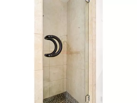 Bath - 770 6th St, Boulder, CO 80302 photo 6 of 6