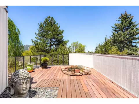 Exterior - 770 6th St, Boulder, CO 80302 photo 2 of 6