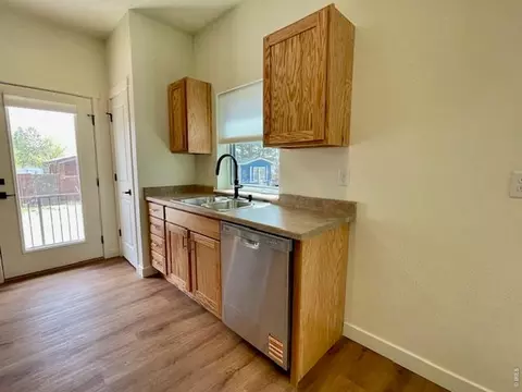 Kitchen - 4511 West Ct, Boulder, CO 80304 photo 3 of 6