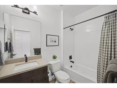 Bath - 6393 Moore Ct, Arvada, CO 80004 photo 2 of 3