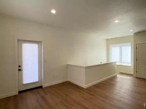 Living - 951 Cherry Ave #B, Boulder, CO 80304 photo 2 of 2