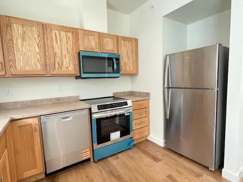 Kitchen - 951 Cherry Ave #B, Boulder, CO 80304 photo 3 of 4