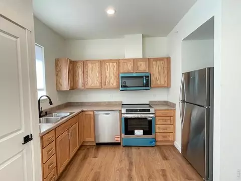 Kitchen - 951 Cherry Ave #B, Boulder, CO 80304 photo 1 of 4