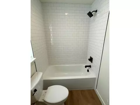 Bath - 951 Cherry Ave #B, Boulder, CO 80304 photo 4 of 5