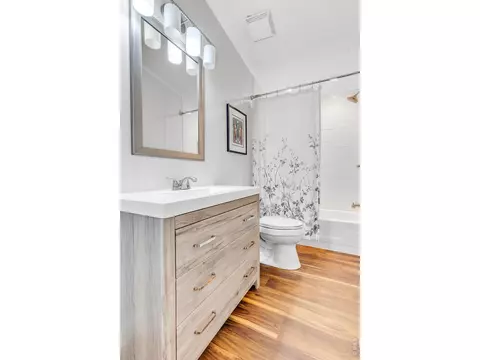Bath - 3705 N 75th St, Boulder, CO 80301 photo 1 of 1