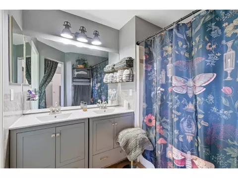 Bath - 7472 Skyline Way, Frederick, CO 80504 photo 2 of 3