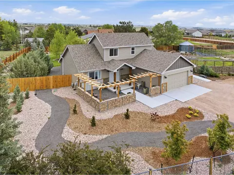 7702 Fox Chase Ln, Wellington, CO 80549