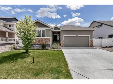 945 Maplebrook Dr, Windsor, CO 80550