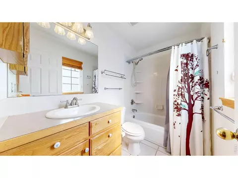 Bath - 104 E Welch Ave, Berthoud, CO 80513 photo 3 of 3