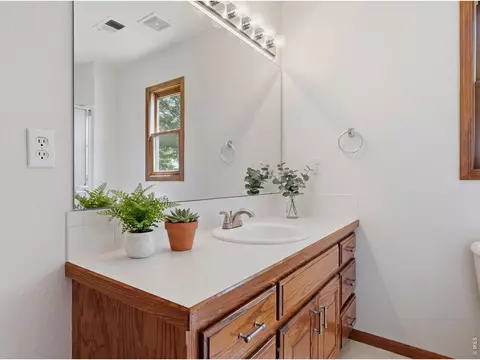 Bath - 101 Sioux Dr, Berthoud, CO 80513 photo 1 of 3
