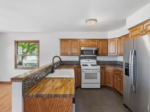 Kitchen - 101 Sioux Dr, Berthoud, CO 80513 photo 1 of 2