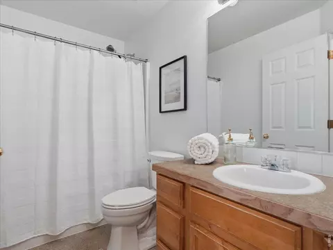 Bath - 616 Keystone Dr, Severance, CO 80550 photo 3 of 4