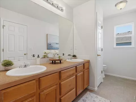 Bath - 616 Keystone Dr, Severance, CO 80550 photo 2 of 4