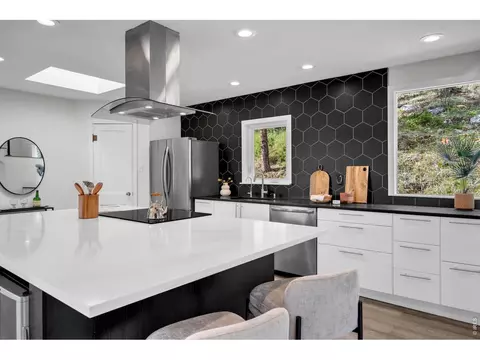 Kitchen - 408 Millionaire Dr, Boulder, CO 80302 photo 4 of 7