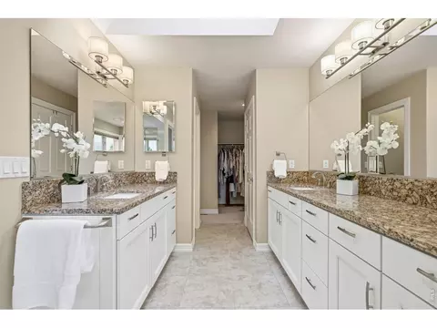 Bath - 1199 Pintail Cir, Boulder, CO 80303 photo 4 of 7