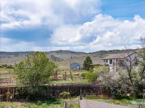 Exterior - 5009 Gary Dr, Berthoud, CO 80513 photo 14 of 17