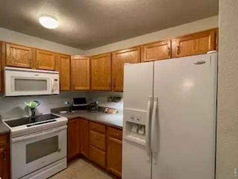 Kitchen - 3683 Pinedale St #D, Boulder, CO 80301 photo 3 of 3