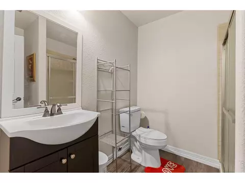 Bath - 805 Mt Sneffels Ave, Windsor, CO 80550 photo 5 of 5