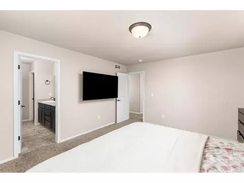 Bedroom - 805 Mt Sneffels Ave, Windsor, CO 80550 photo 2 of 6