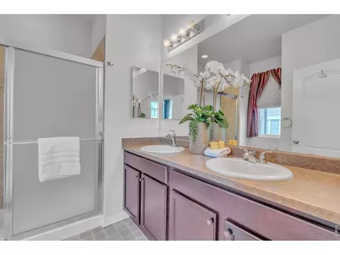 Bath - 25447 E 4th Ave, Aurora, CO 80018 photo 1 of 5