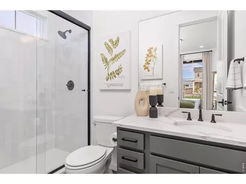 Bath - 12736 Bend Ct, Longmont, CO 80504 photo 2 of 6