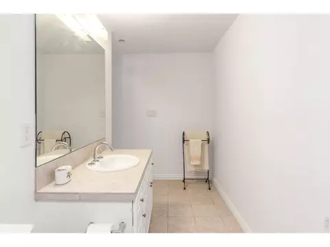 Bath - 3917 Orchard Ct, Boulder, CO 80304 photo 9 of 9