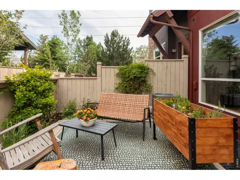 Exterior - 4190 Longview Ln, Boulder, CO 80301 photo 2 of 3