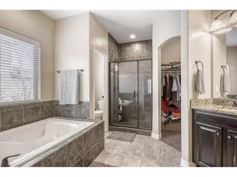 Bath - 7992 Saint St, Frederick, CO 80530 photo 2 of 4
