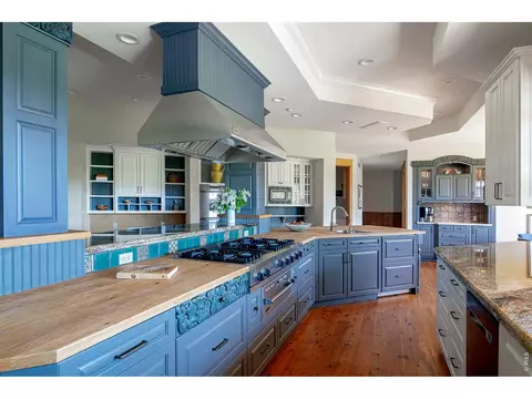Kitchen - 2300 75th St, Boulder, CO 80301 photo 2 of 2
