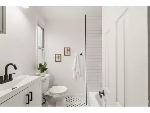 Bath - 135 E 8th Ave, Denver, CO 80203 photo 1 of 2