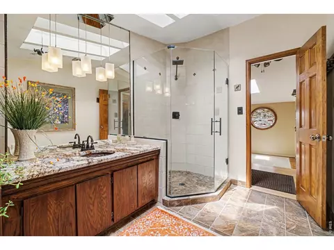 Bath - 239 Estes Park Estates Dr, Lyons, CO 80540 photo 1 of 3