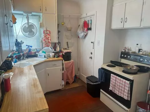 Kitchen - 1110 13th Ave, Greeley, CO 80631 photo 4 of 6