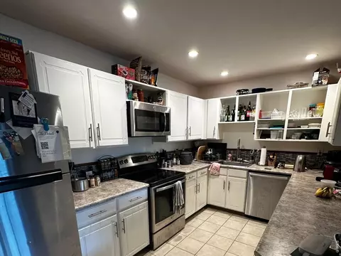 Kitchen - 3150 Iris Ave #304, Boulder, CO 80301 photo 4 of 5
