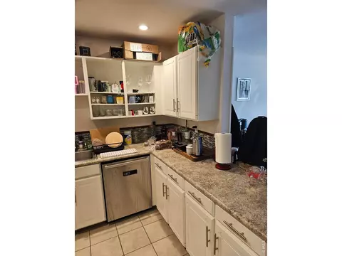Kitchen - 3150 Iris Ave #304, Boulder, CO 80301 photo 3 of 5