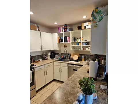 Kitchen - 3150 Iris Ave #304, Boulder, CO 80301 photo 2 of 5