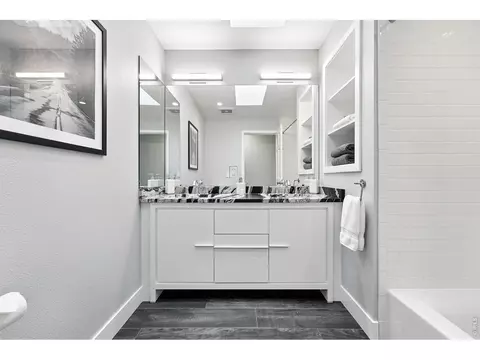 Bath - 4557 Apple Way, Boulder, CO 80301 photo 5 of 7