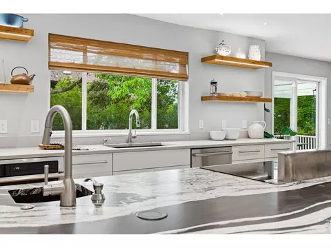 Kitchen - 4557 Apple Way, Boulder, CO 80301 photo 2 of 3