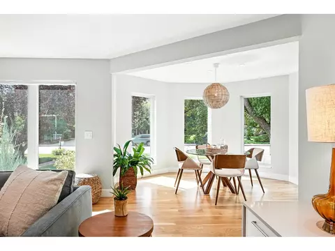 Dining - 4557 Apple Way, Boulder, CO 80301 photo 3 of 3