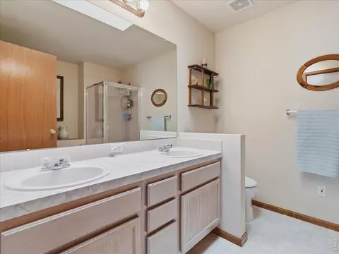 Bath - 96 Pike Ln, Severance, CO 80550 photo 3 of 6