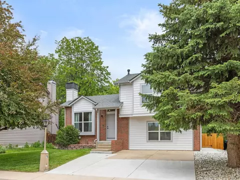 712 Cameron Ln, Longmont, CO 80504