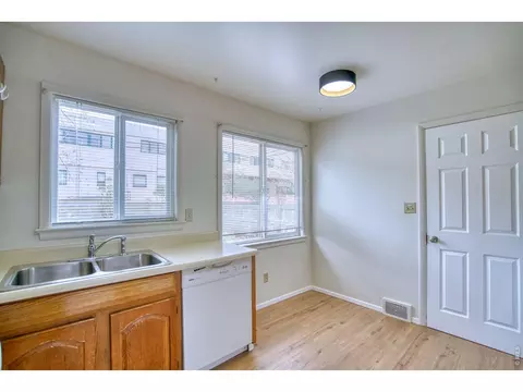 Kitchen - 325 27th St, Boulder, CO 80305 photo 1 of 1
