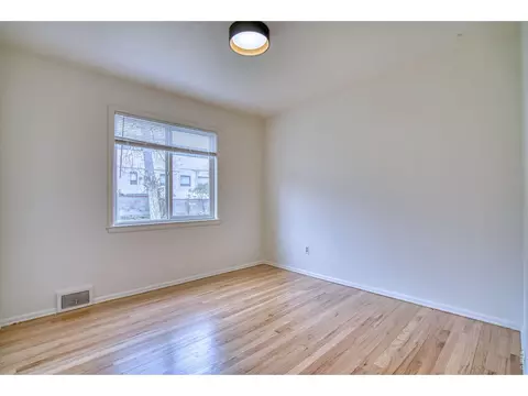 Bedroom - 325 27th St, Boulder, CO 80305 photo 1 of 4